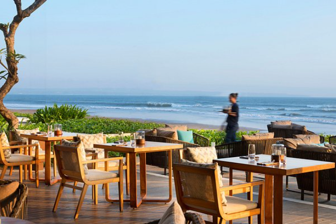 best seminyak restaurant cafe